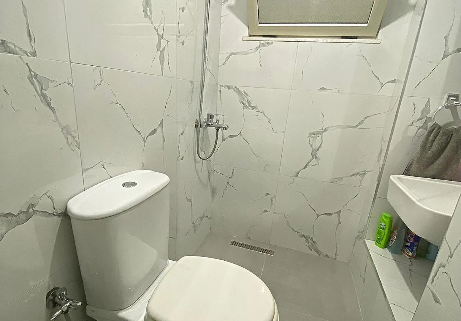 Feriehus Guest House Laci Tirana